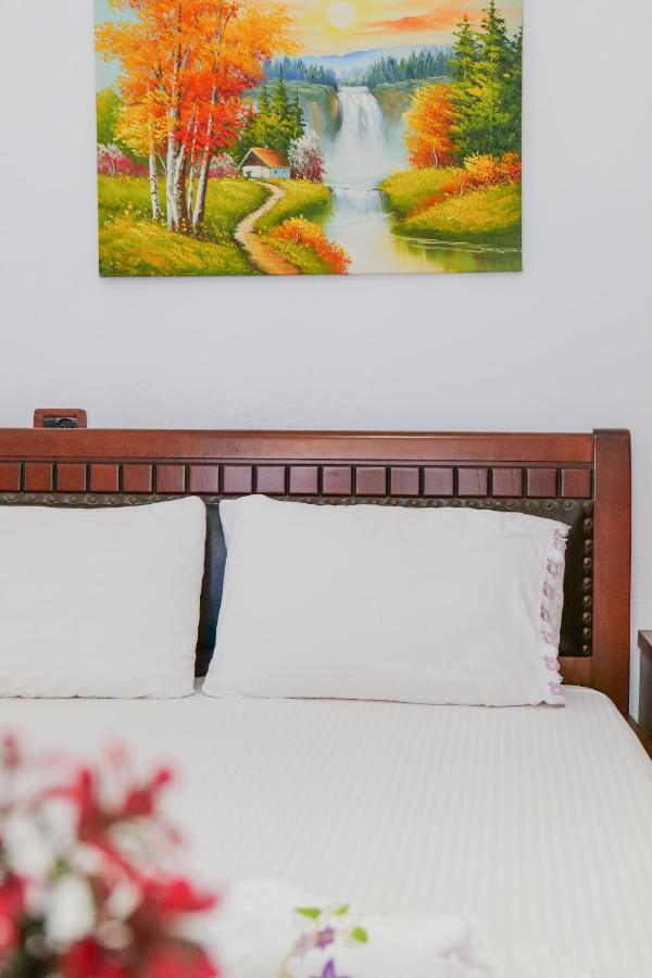 Guest House Gerard Ksamil Kültér fotó