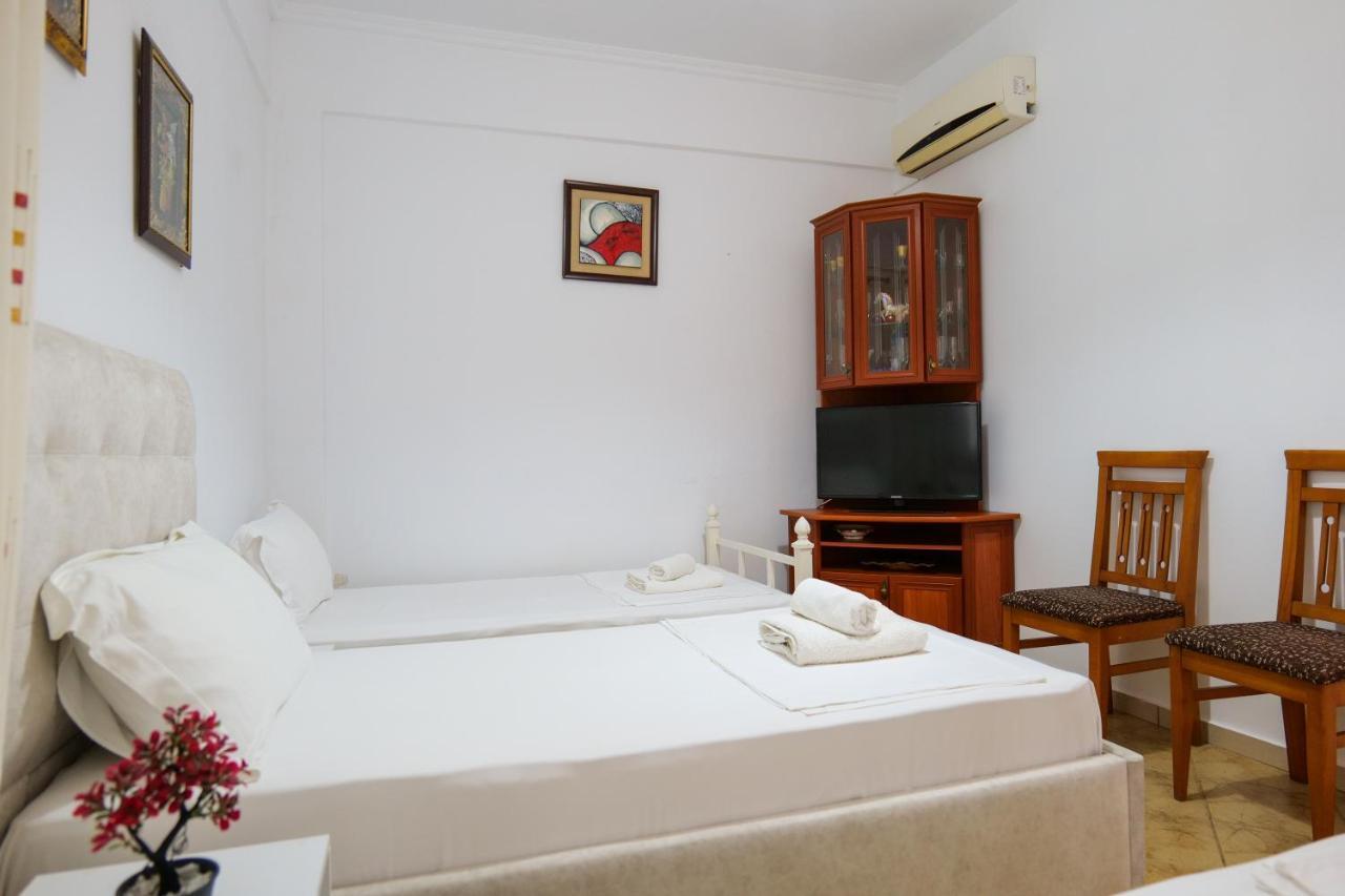 Guest House Gerard Ksamil Kültér fotó