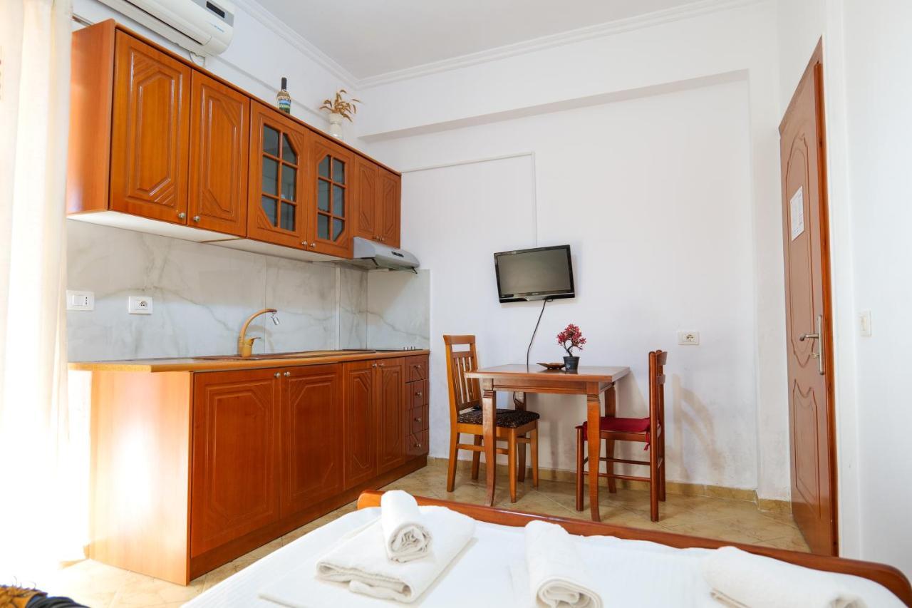 Guest House Gerard Ksamil Kültér fotó