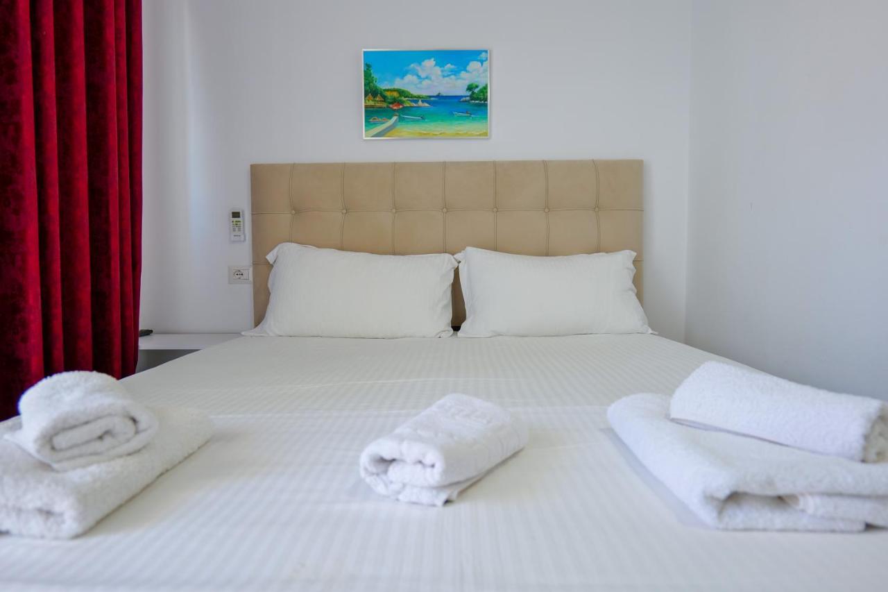 Guest House Gerard Ksamil Kültér fotó