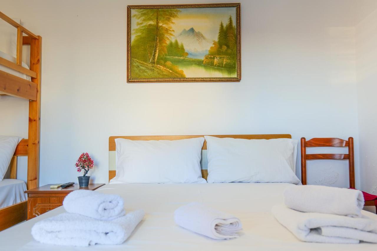 Guest House Gerard Ksamil Kültér fotó