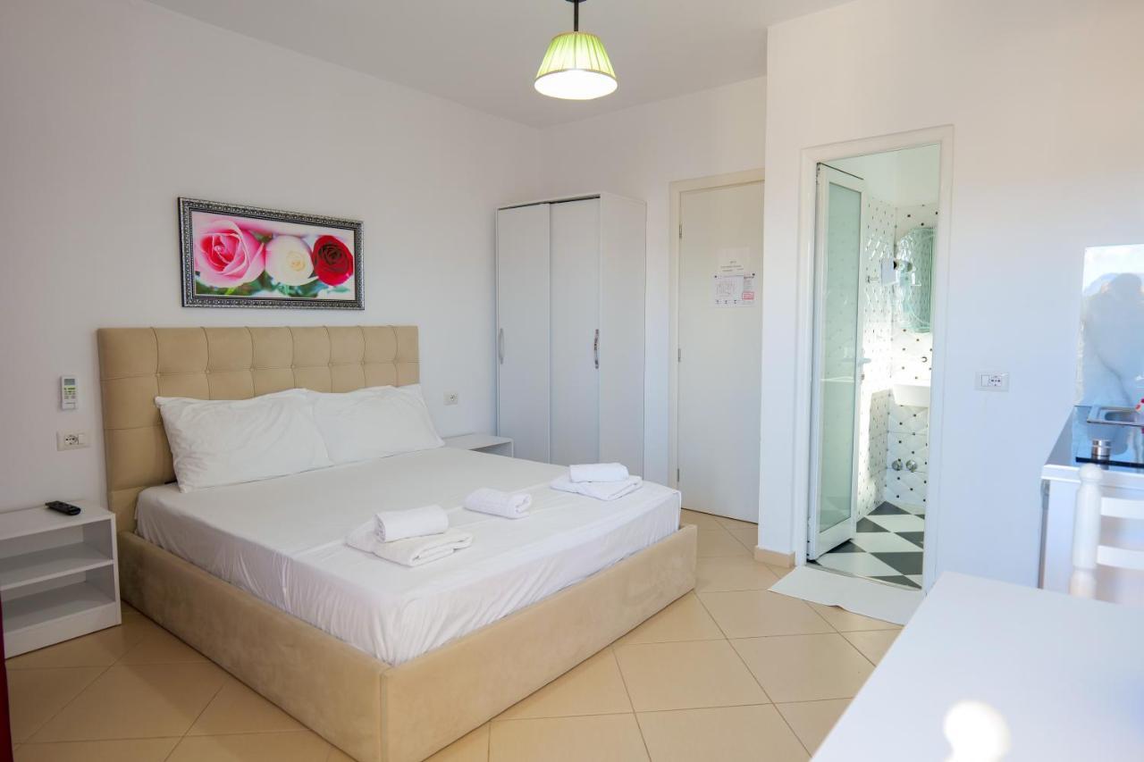 Guest House Gerard Ksamil Kültér fotó