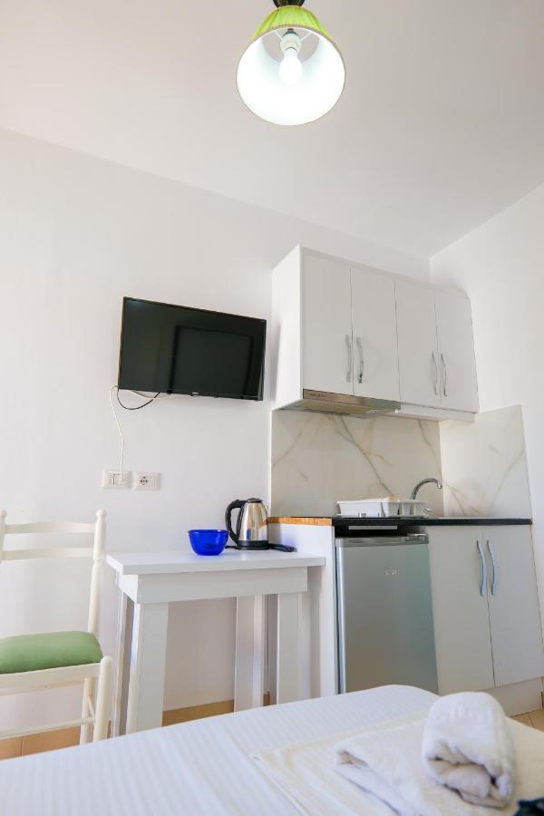 Guest House Gerard Ksamil Kültér fotó