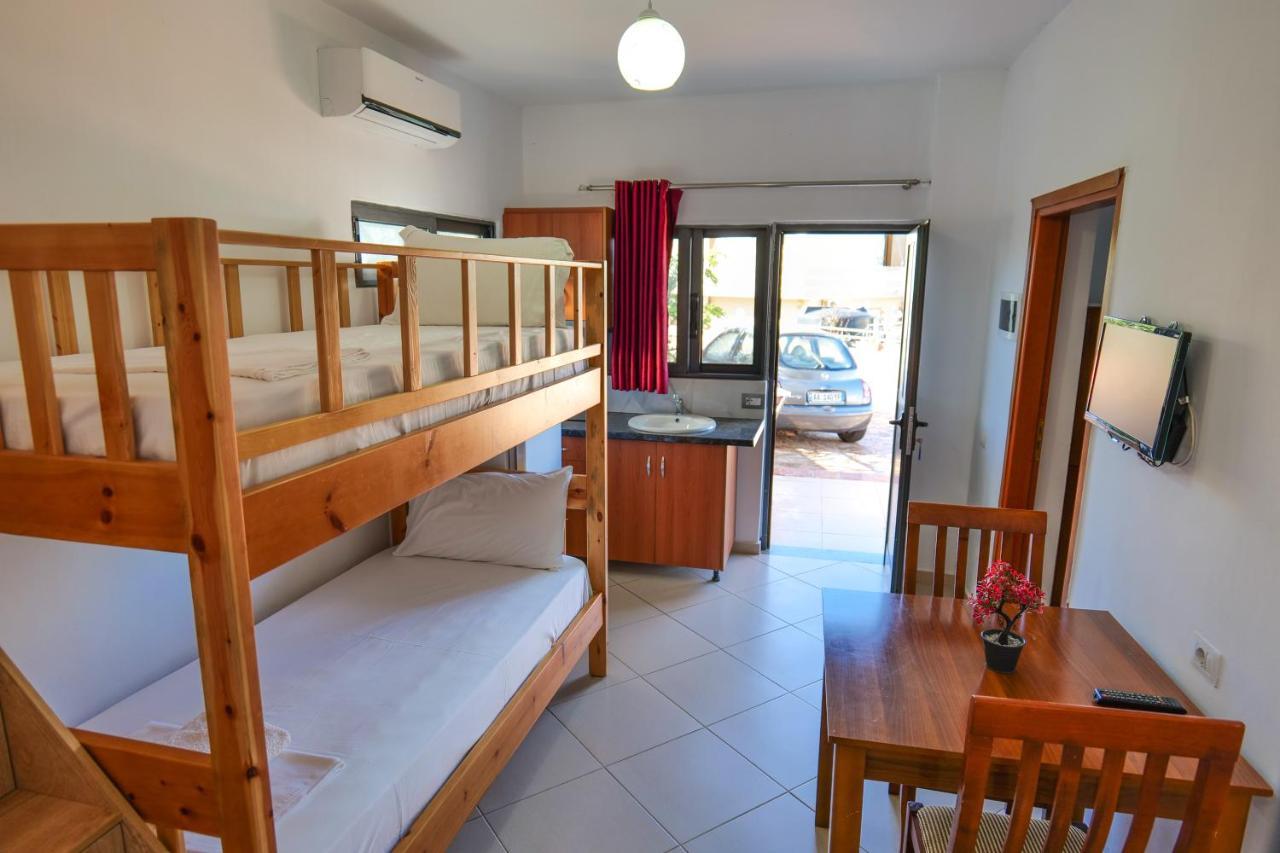 Guest House Gerard Ksamil Kültér fotó