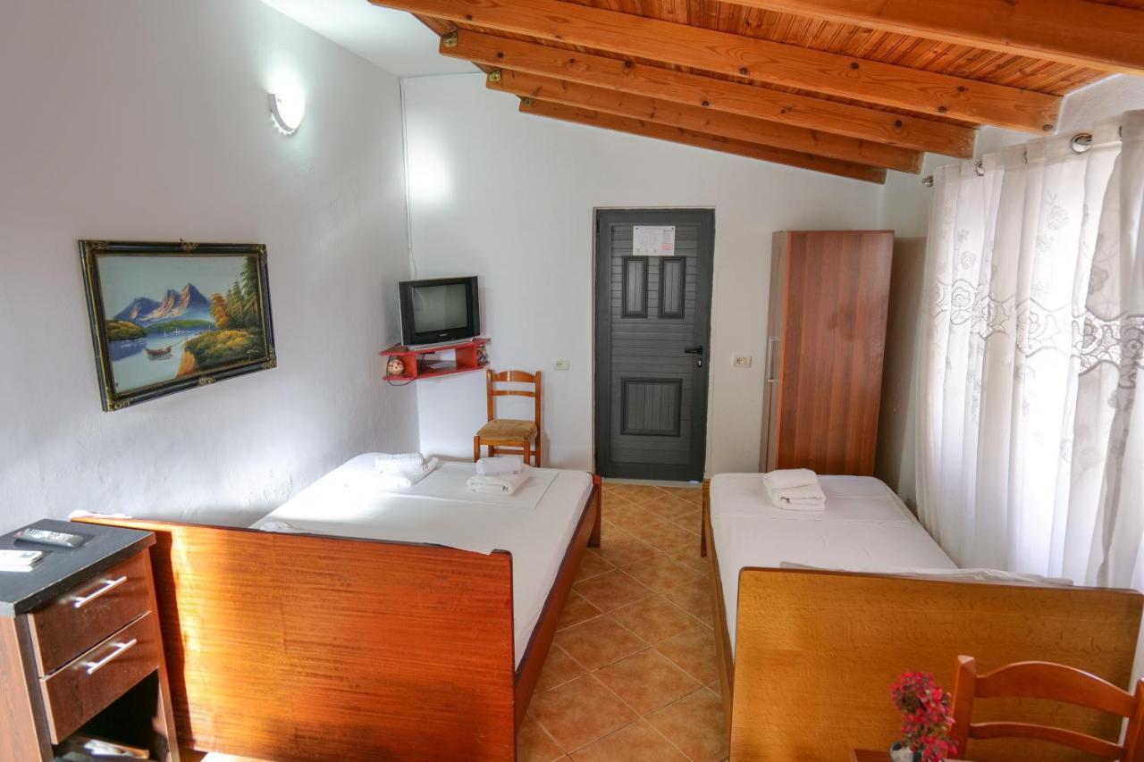 Guest House Gerard Ksamil Kültér fotó